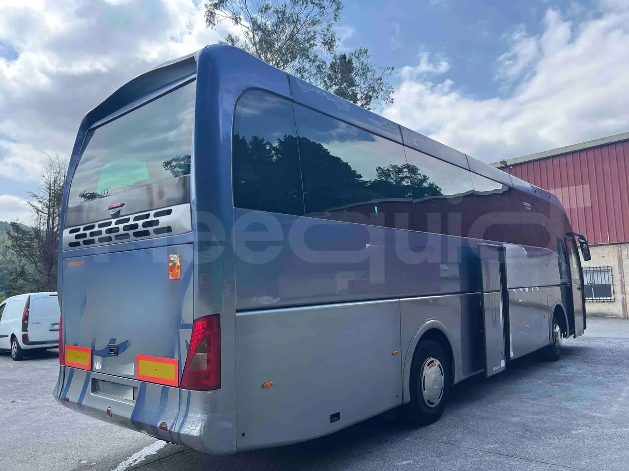 Scania Tata Hispano - 3/4 right rear doors open