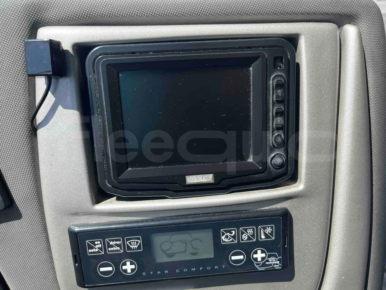 Scania Tata Hispano - onboard devices 1
