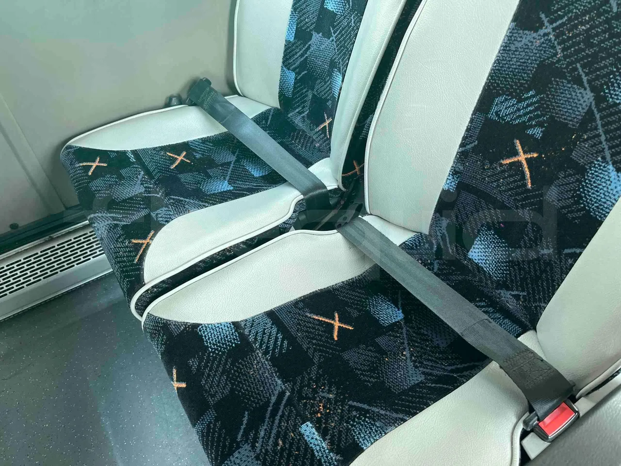 Scania Tata Hispano - central seat safety belt
