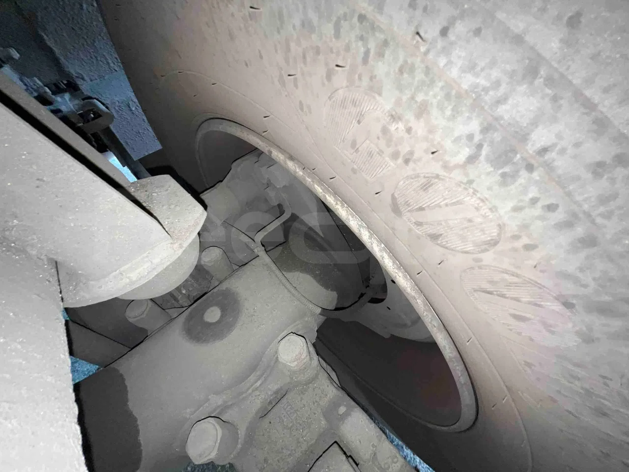 Scania Tata Hispano - axle 2 discs left