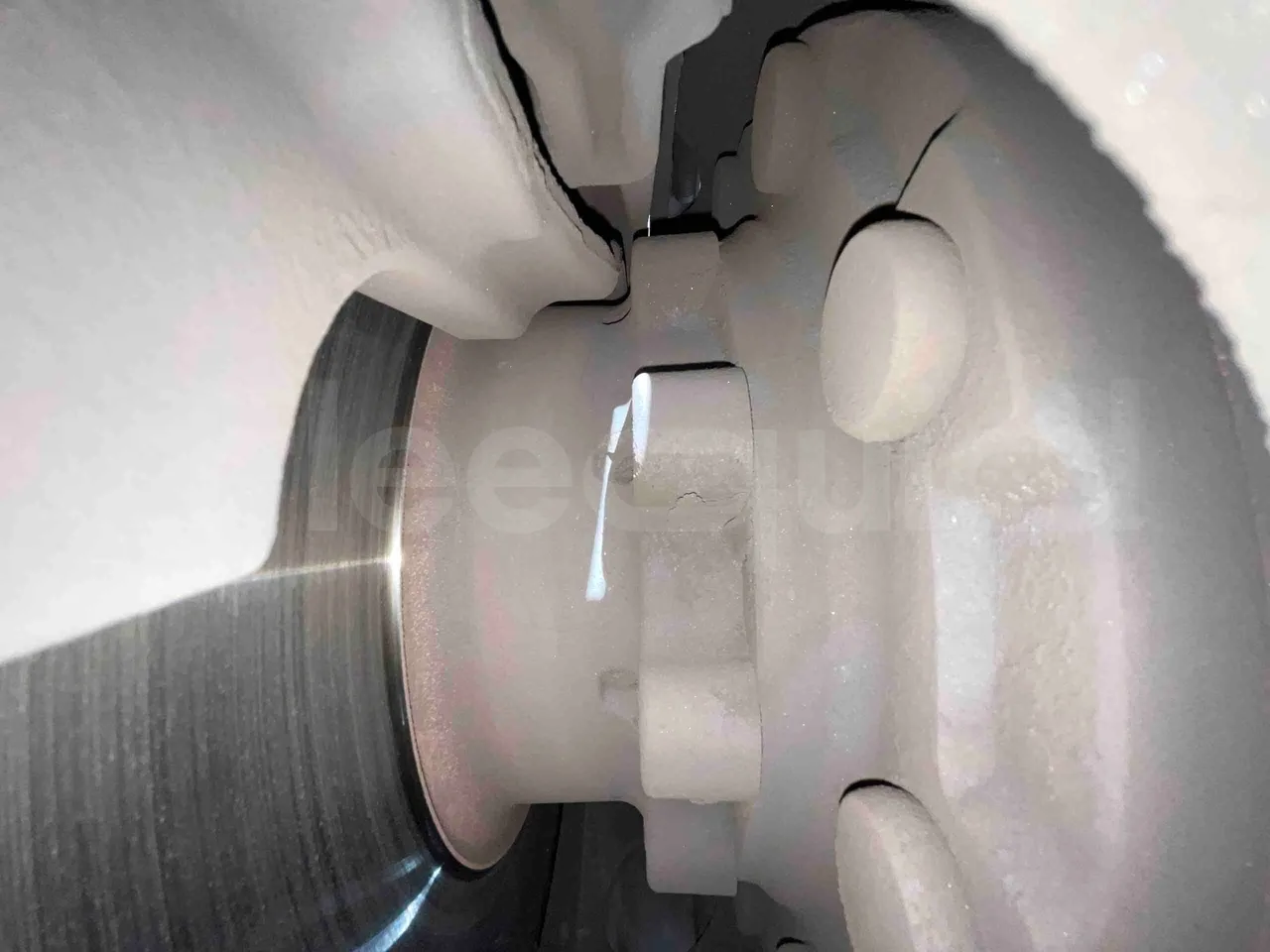 Scania Tata Hispano - front discs left
