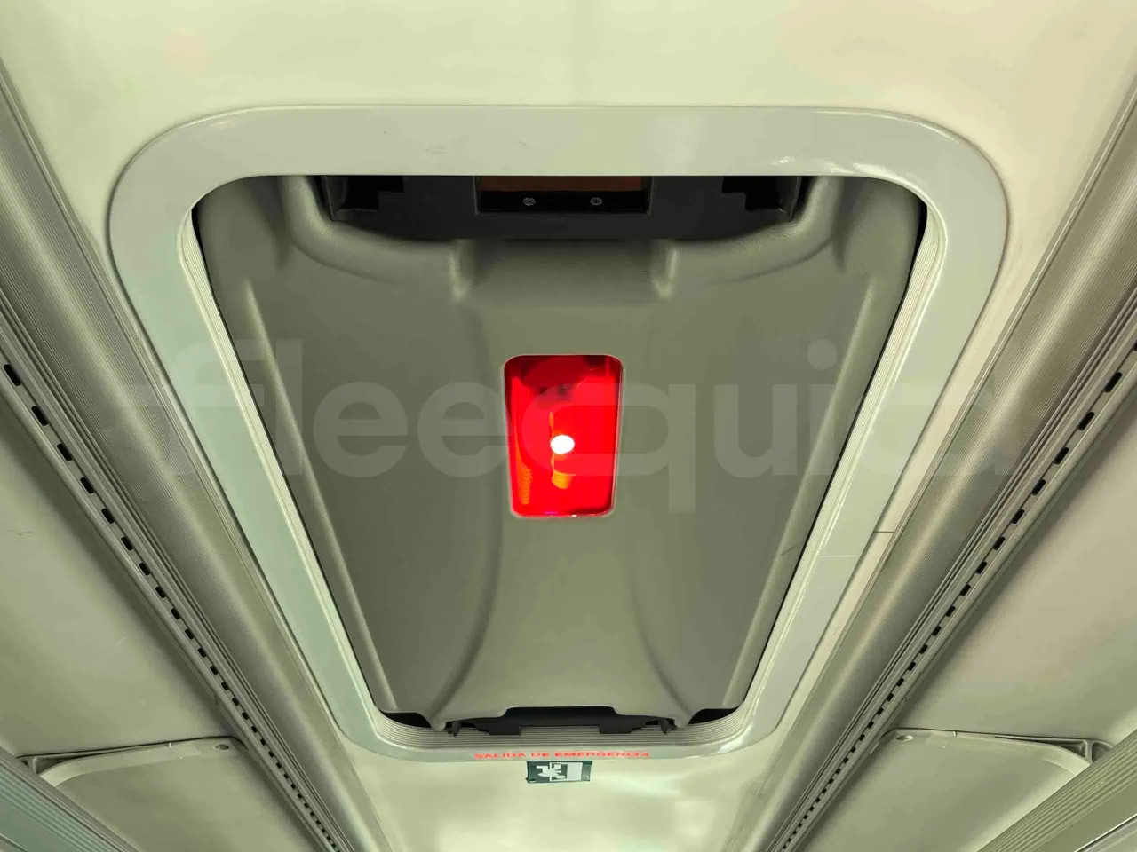 Scania Tata Hispano - roof hatch 1