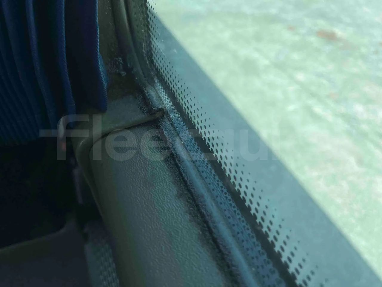 Scania Tata Hispano - roof hatch 3