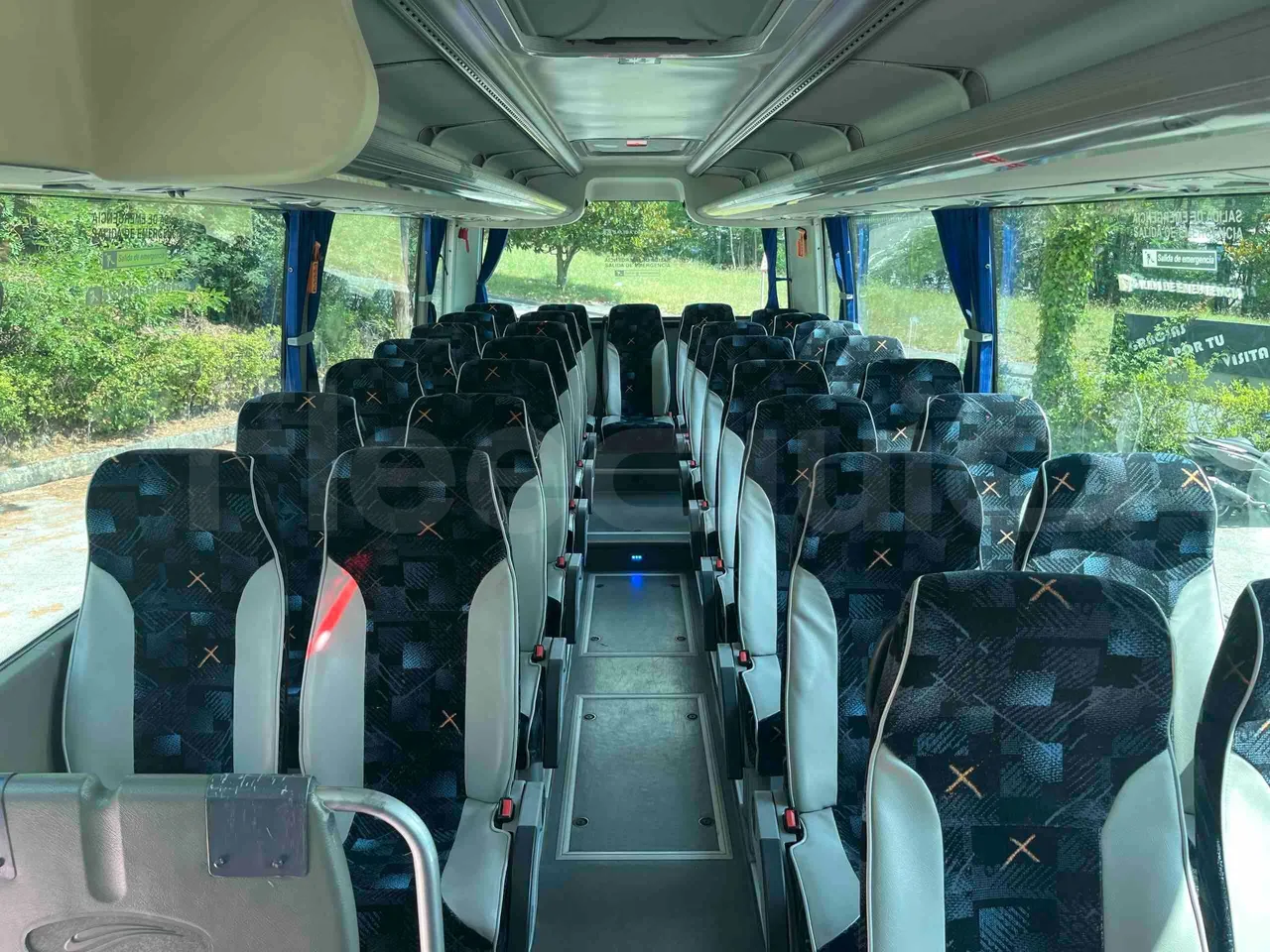 Scania Tata Hispano - reverse view middle aisle