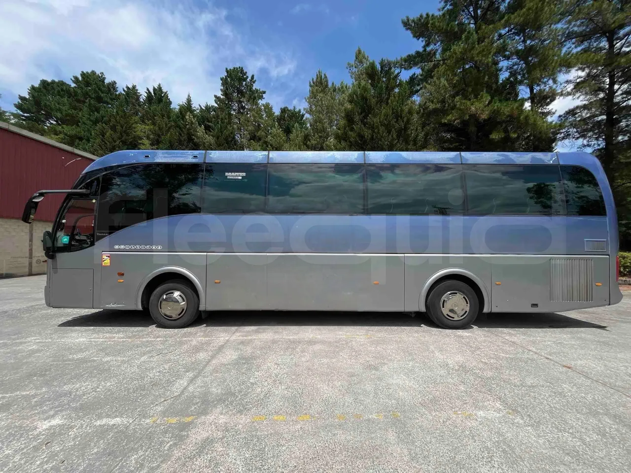 Scania Tata Hispano - left side photo