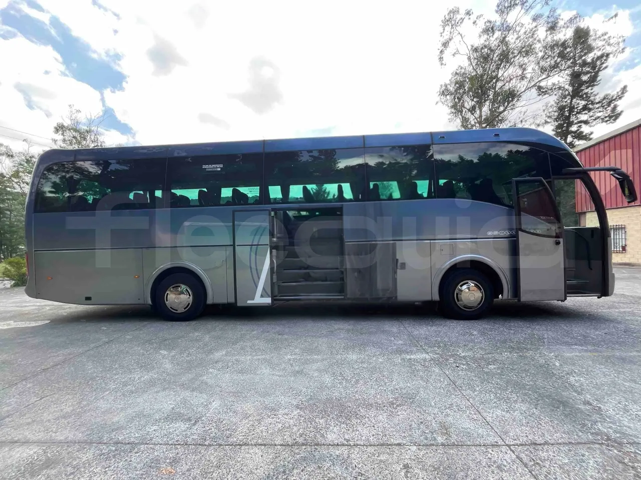 Scania Tata Hispano - right side doors open