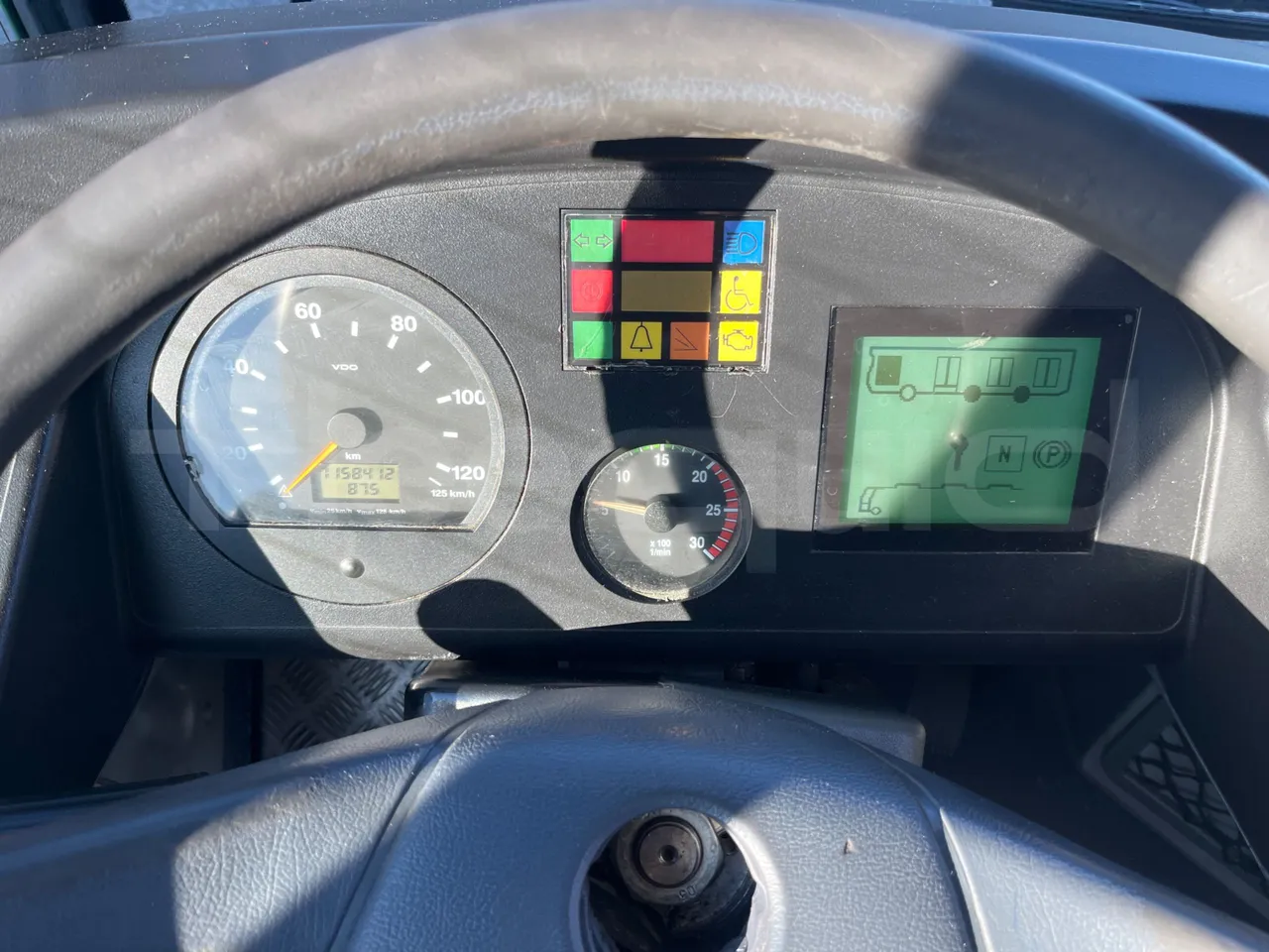 Mercedes-Benz O 530 G/4P - EUR5 - 260kW - 17.940m - dashboard lights on