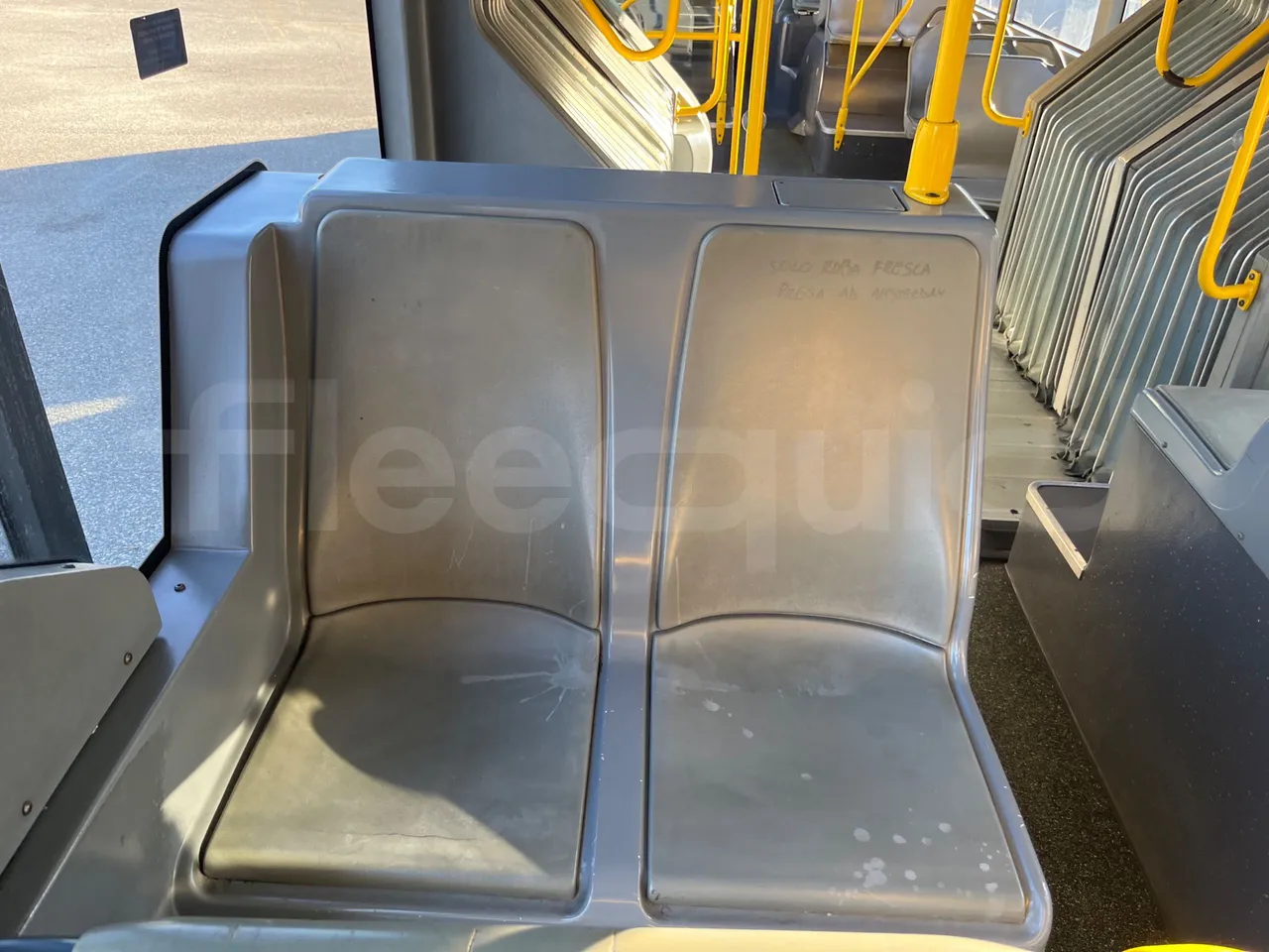 Mercedes-Benz O 530 G/4P - EUR5 - 260kW - 17.940m - single seat detail