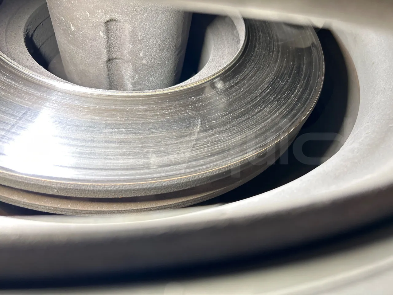 Mercedes-Benz O 530 G/4P - EUR5 - 260kW - 17.940m - axel 3 discs left