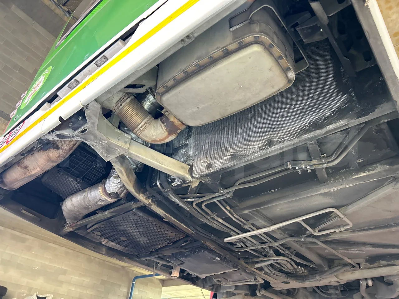 Mercedes-Benz O 530 G/4P - EUR5 - 260kW - 17.940m - exhaust photo