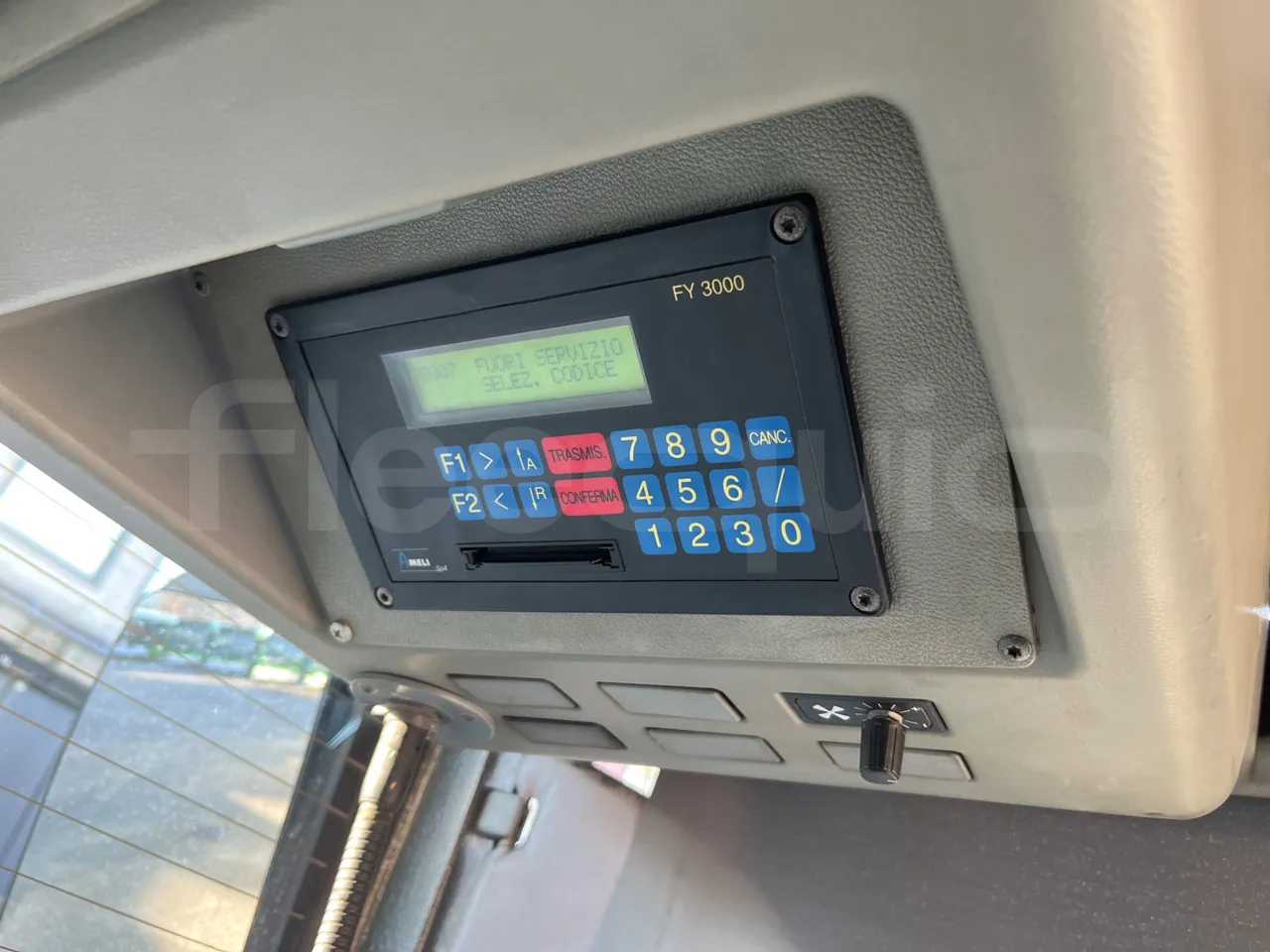 Mercedes-Benz O 530 G/4P - EUR5 - 260kW - 17.940m - handrails photo