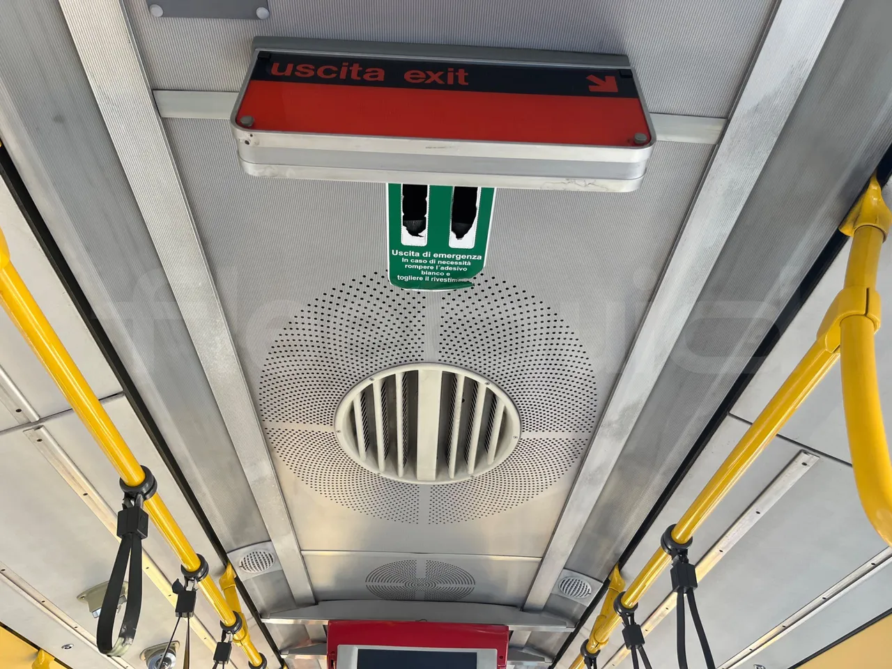 Mercedes-Benz O 530 G/4P - EUR5 - 260kW - 17.940m - roof hatch 2