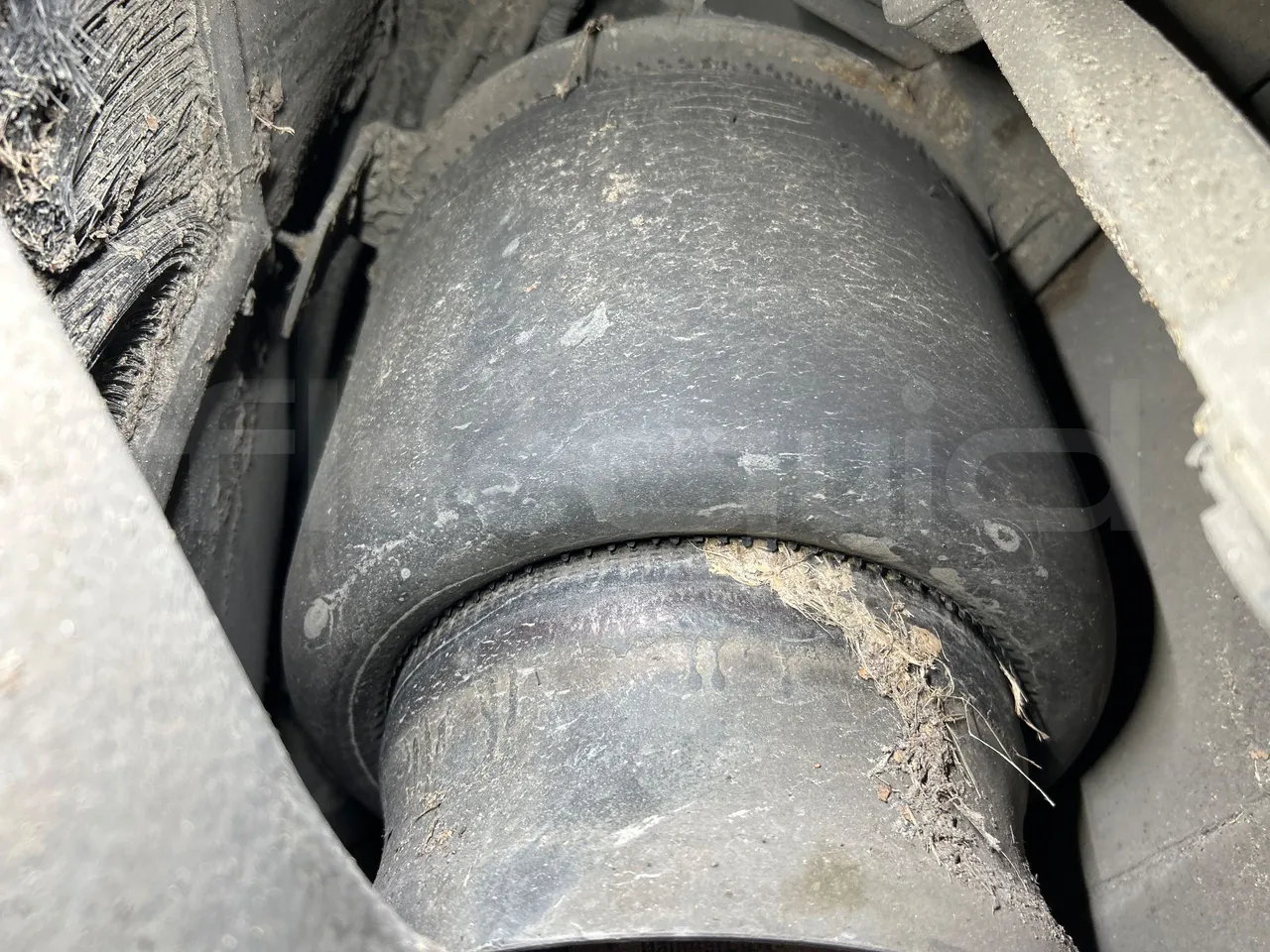 Mercedes-Benz O 530 G/4P - EUR5 - 260kW - 17.940m - axle 3 air springs 2 right