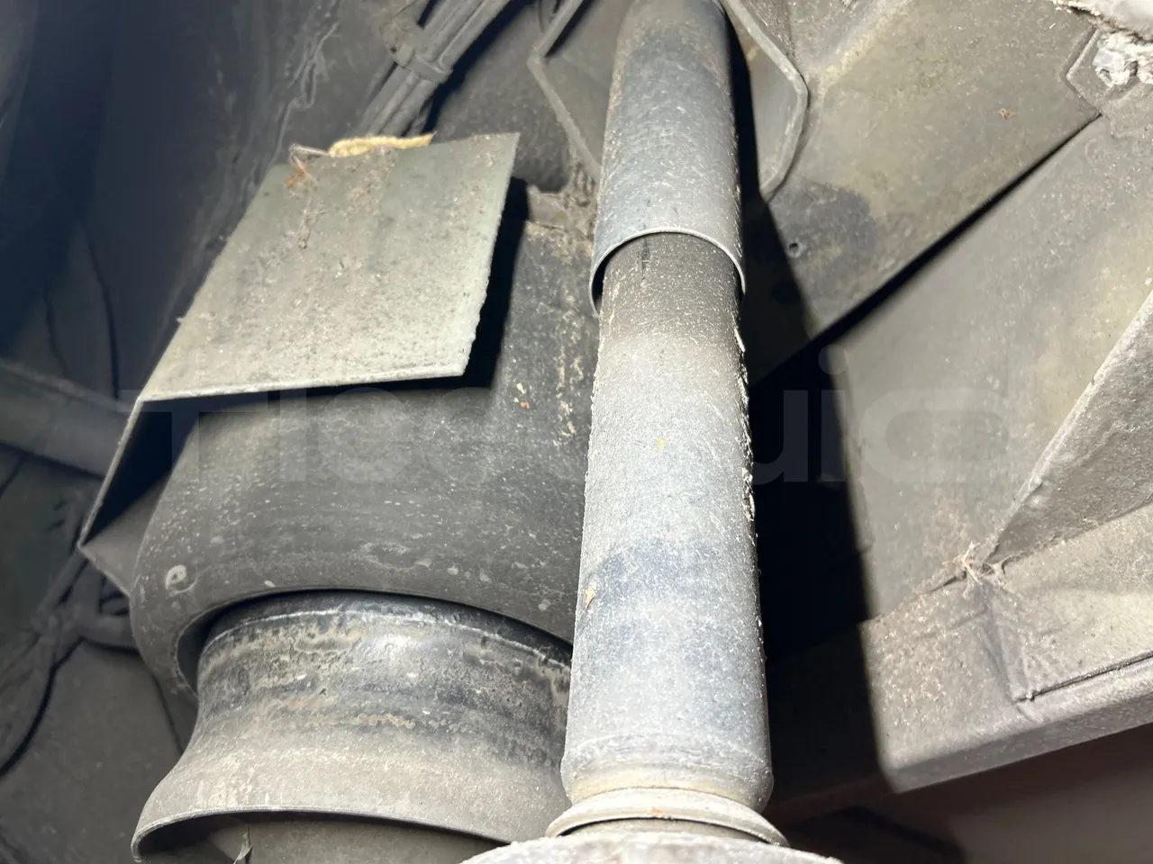 Mercedes-Benz O 530 G/4P - EUR5 - 260kW - 17.940m - axel 3 shock absorbers 1 right