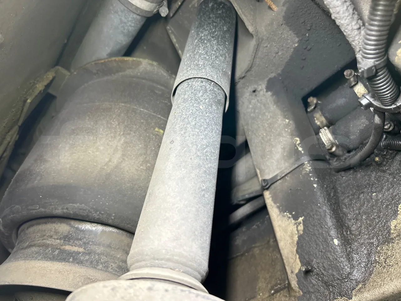 Mercedes-Benz O 530 G/4P - EUR5 - 260kW - 17.940m - axle 2 shock absorbers 2 left