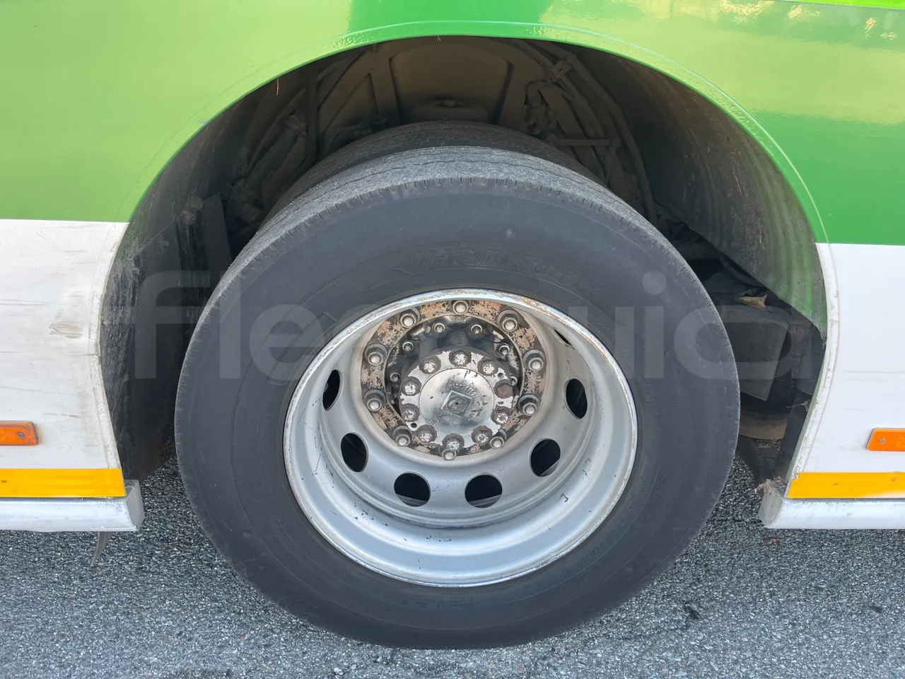 Mercedes-Benz O 530 G/4P - EUR5 - 260kW - 17.940m - rear left tire photo