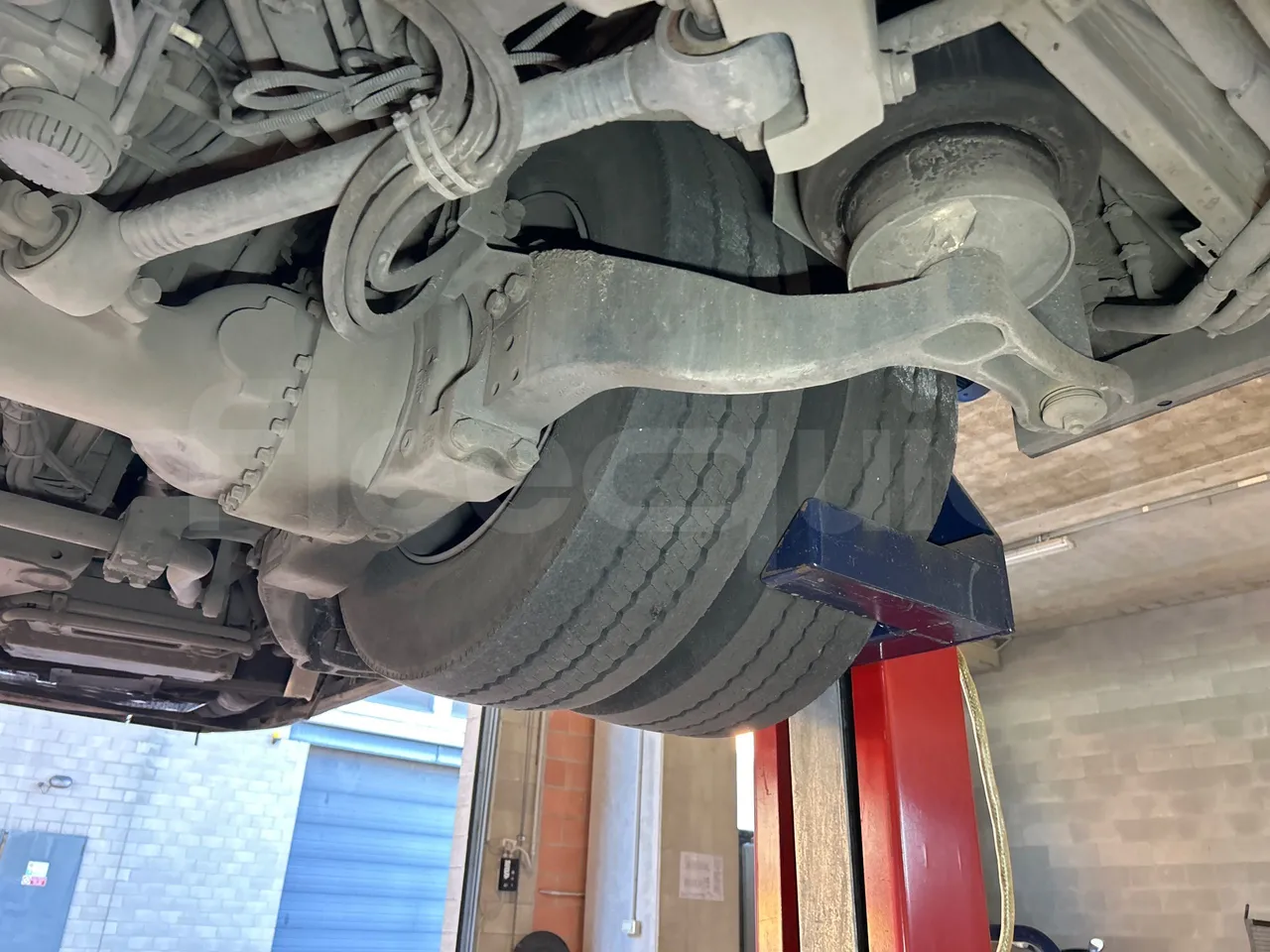 Mercedes-Benz O 530 G/4P - EUR5 - 260kW - 17.940m - axle 3 left side