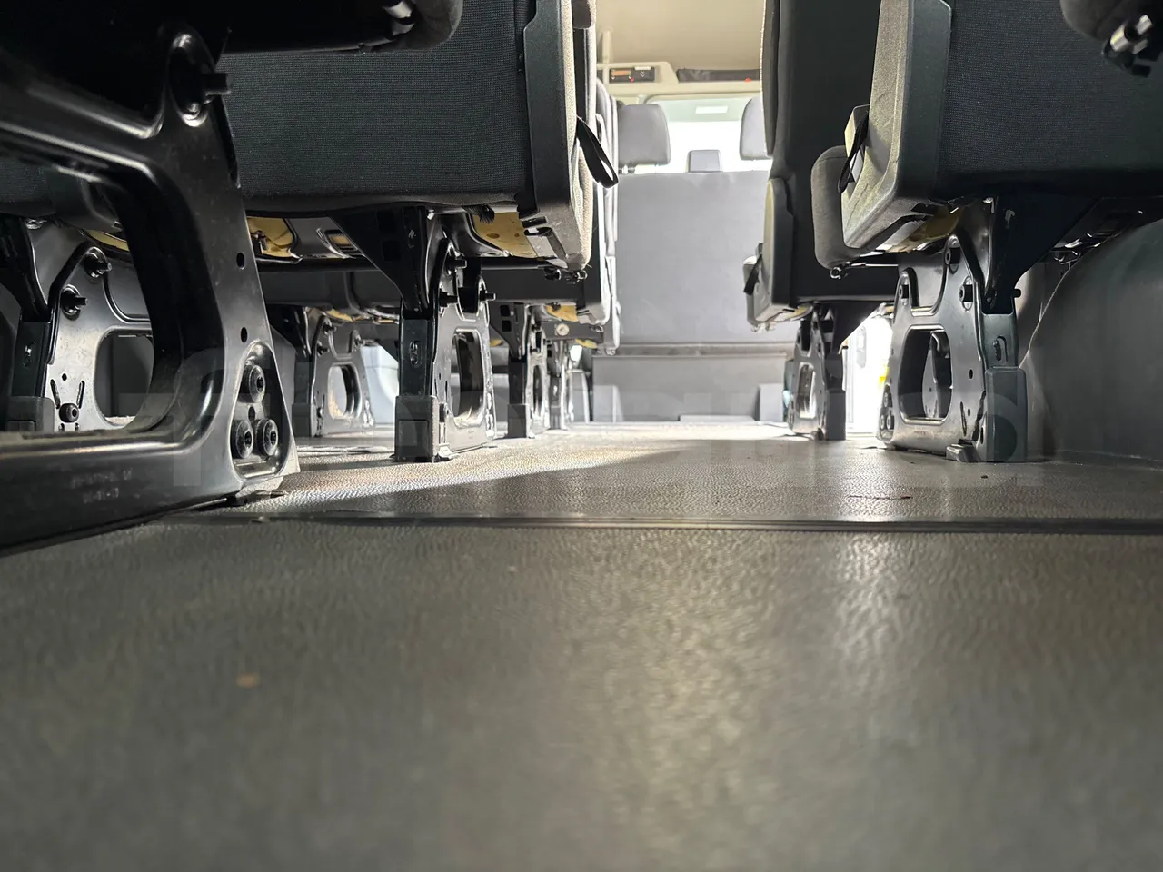 Ford Transit FBD-EURO VI -114KW-6.704M - seat brackets photo