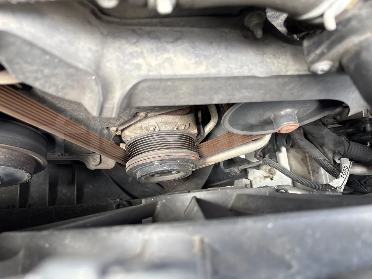 Ford Transit FBD-EURO VI -114KW-6.704M - air conditioning compressor