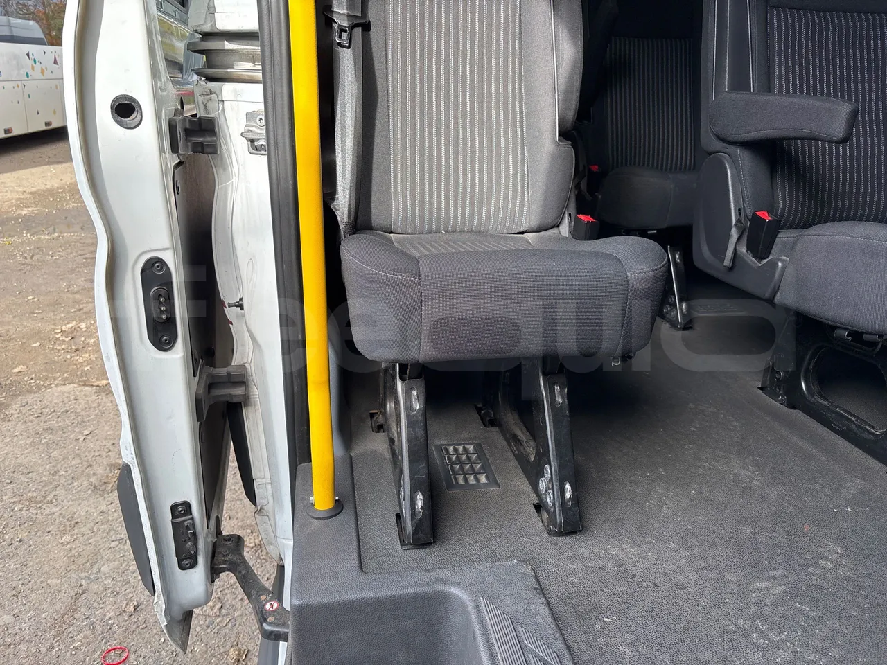 Ford Transit FBD-EURO VI -114KW-6.704M - door mechanism photo