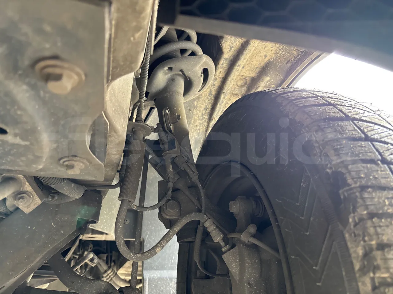 Ford Transit FBD-EURO VI -114KW-6.704M - front shock absorbers left