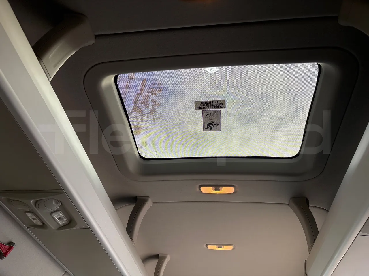 Ford Transit FBD-EURO VI -114KW-6.704M - roof hatch 1