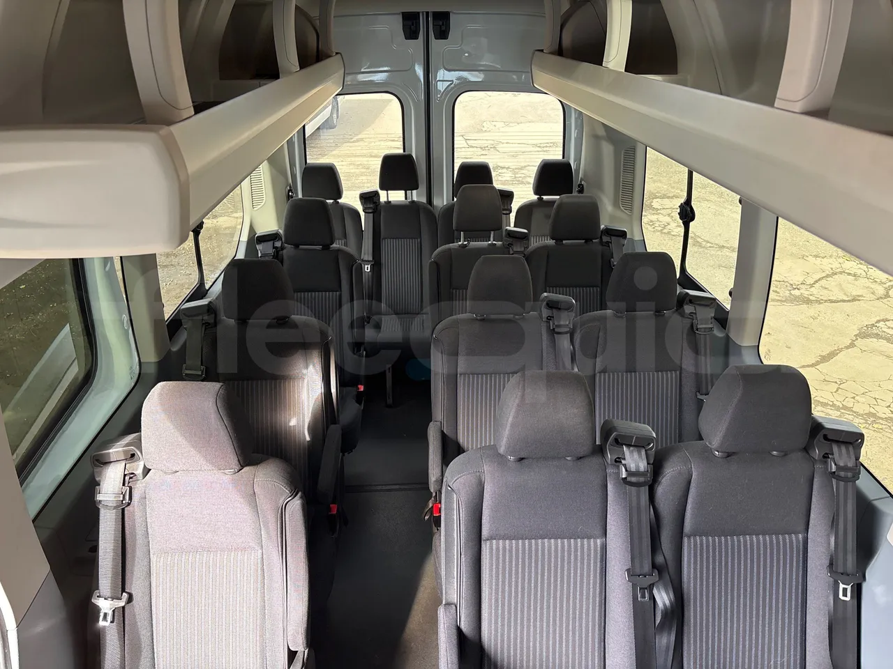 Ford Transit FBD-EURO VI -114KW-6.704M - reverse view middle aisle