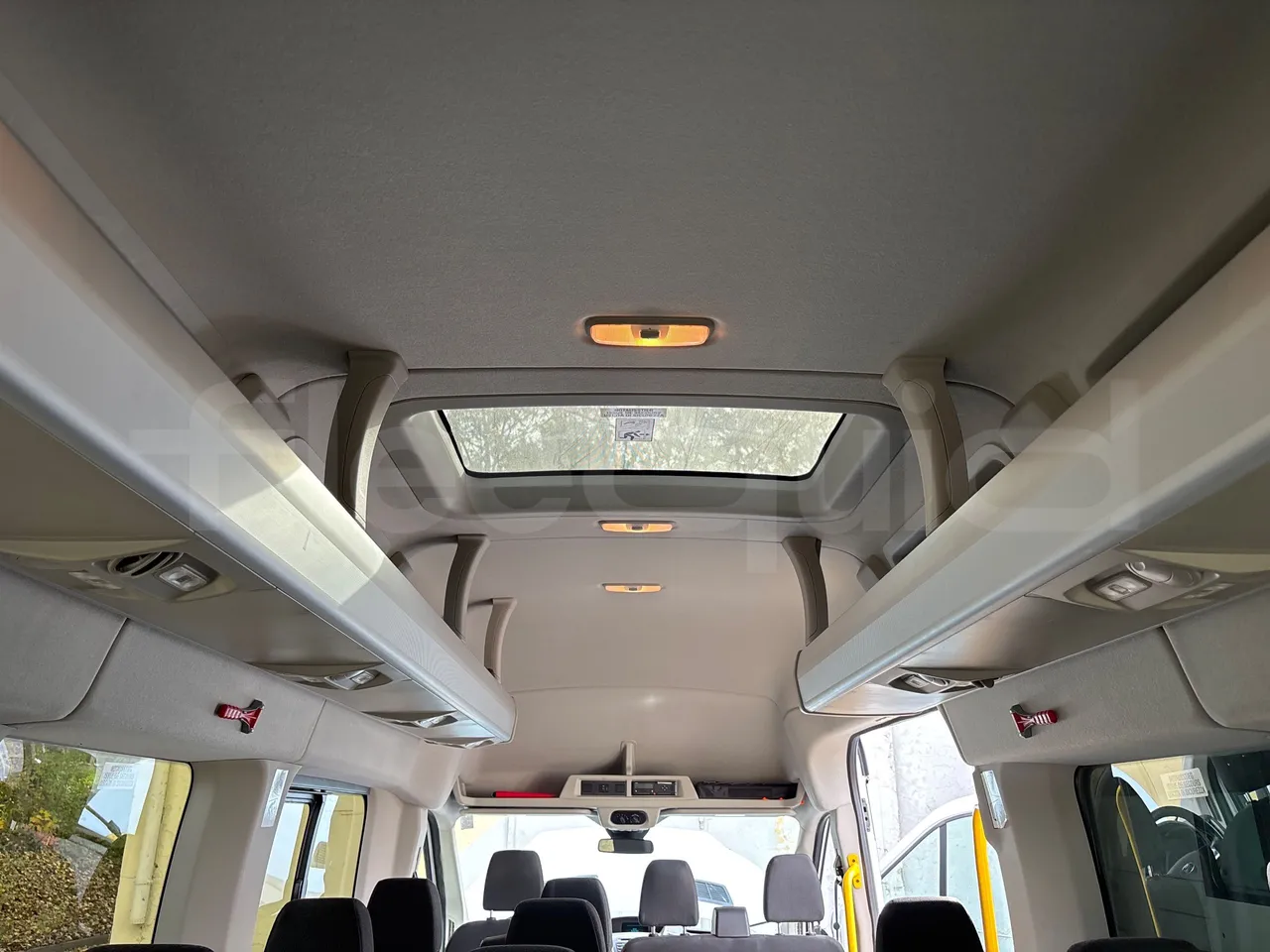 Ford Transit FBD-EURO VI -114KW-6.704M - overhead compartments photo