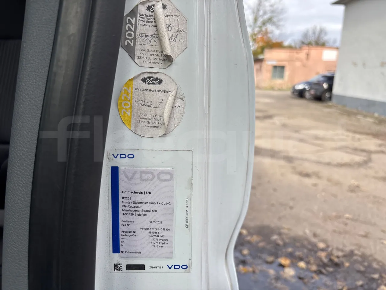 Ford Transit FBD-EURO VI -114KW-6.704M - vehicle plate photo