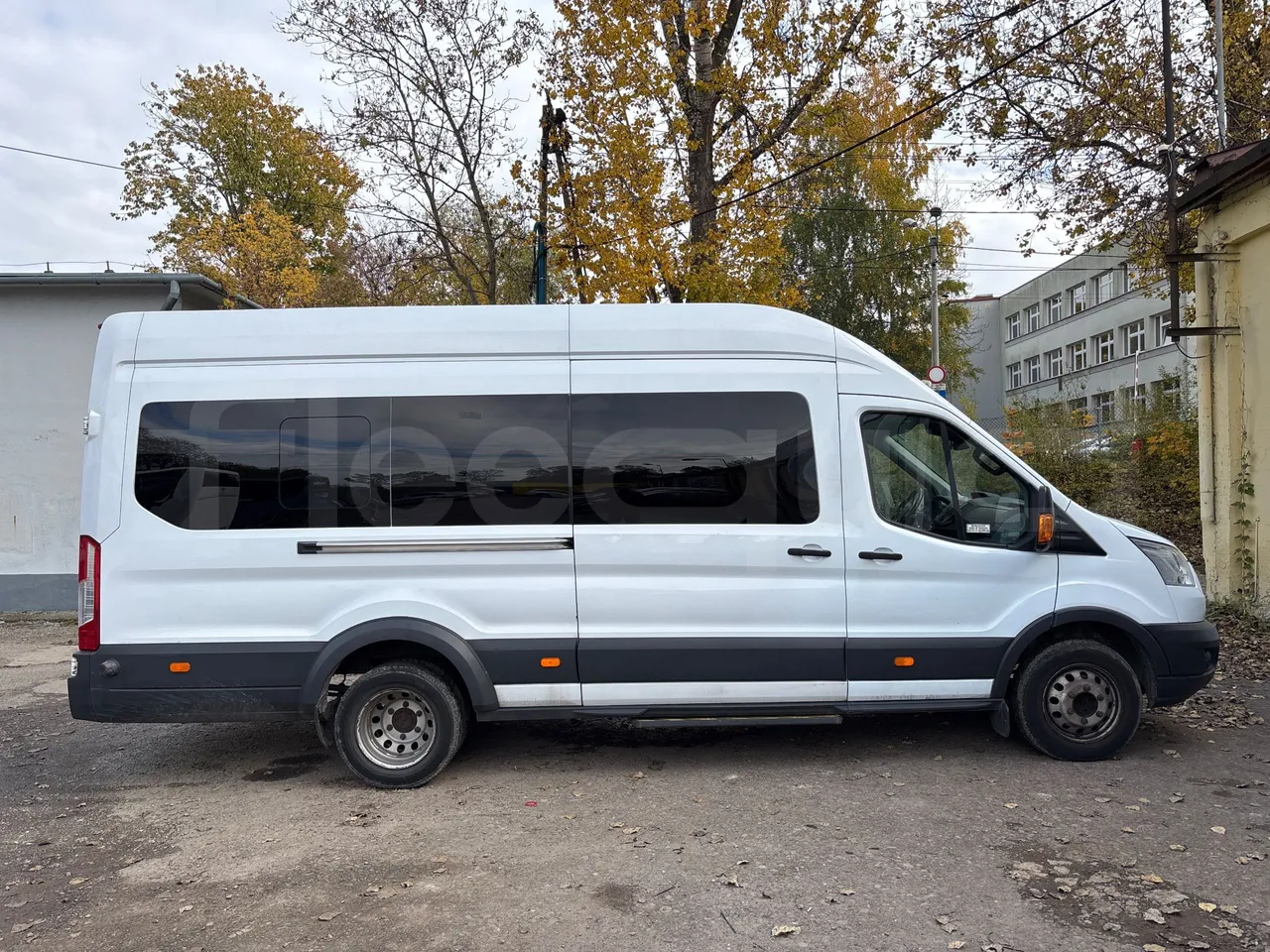 Ford Transit FBD-EURO VI -114KW-6.704M - right side doors closed