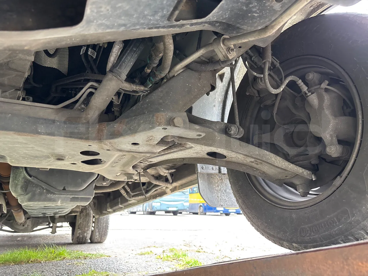 Ford Transit FBD-EURO VI -114KW-6.704M - front axle right side