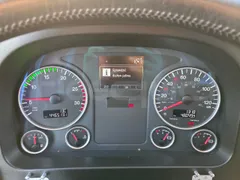 Man Lion's Coach J0AAB -EUR6 -309kW -12.101m - dashboard lights on