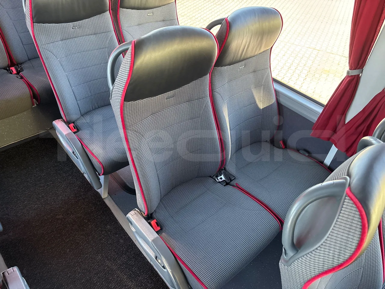 Man Lion's Coach J0AAB -EUR6 -309kW -12.101m - single seat detail