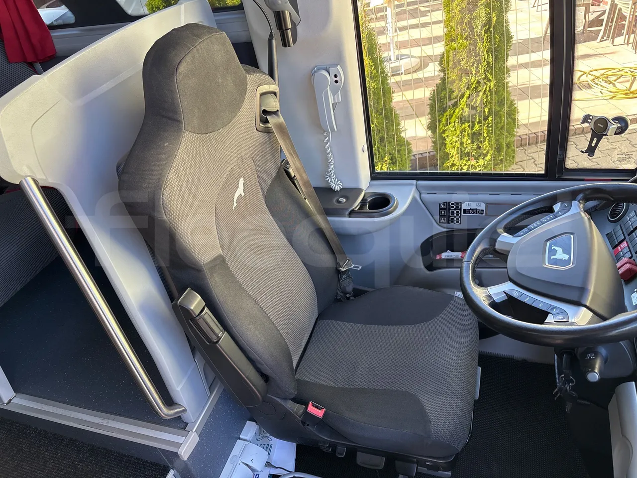 Man Lion's Coach J0AAB -EUR6 -309kW -12.101m - driver's seat photo