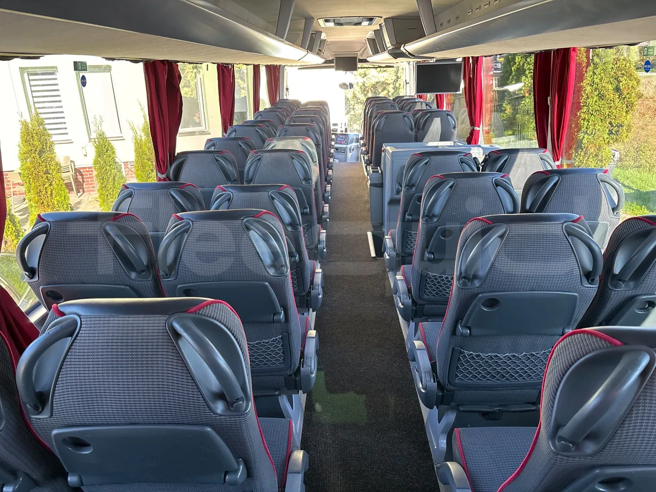 Man Lion's Coach J0AAB -EUR6 -309kW -12.101m - forward view all seats last row height