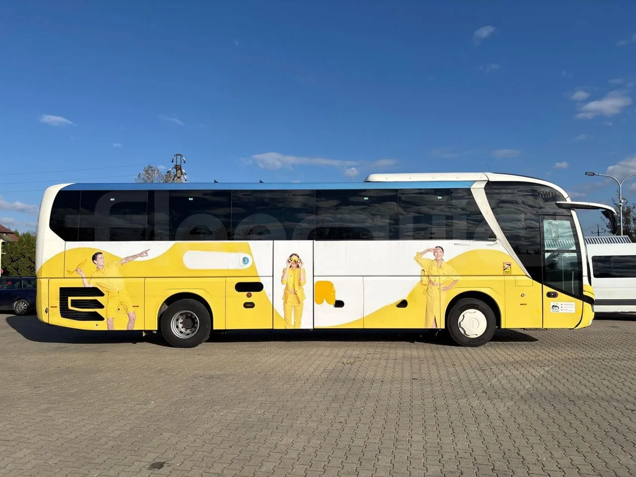 Man Lion's Coach J0AAB -EUR6 -309kW -12.101m - right side doors closed
