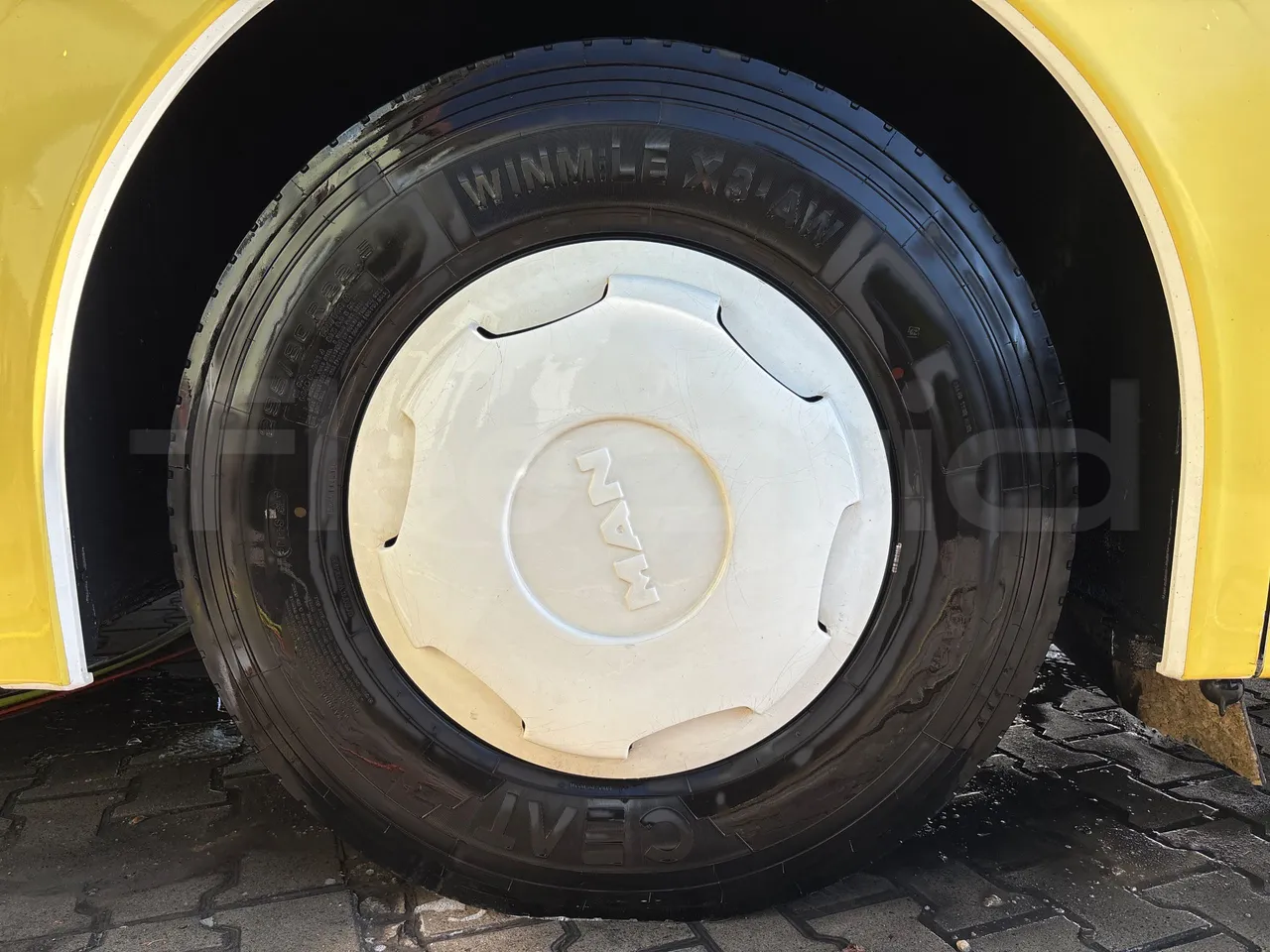 Man Lion's Coach J0AAB -EUR6 -309kW -12.101m - front left tire measurements