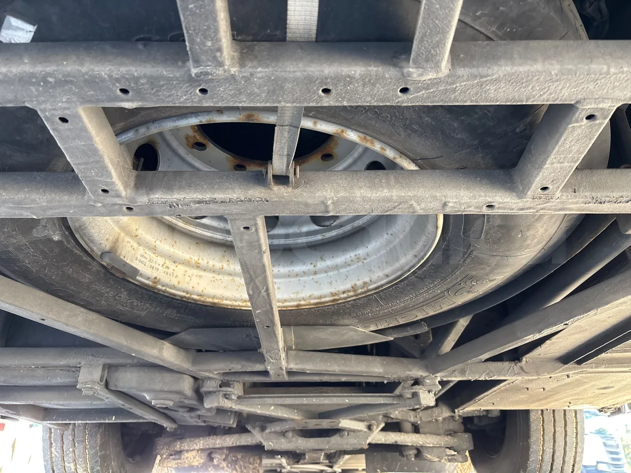 Man Lion's Coach J0AAB -EUR6 -309kW -12.101m - front undercarriage from front