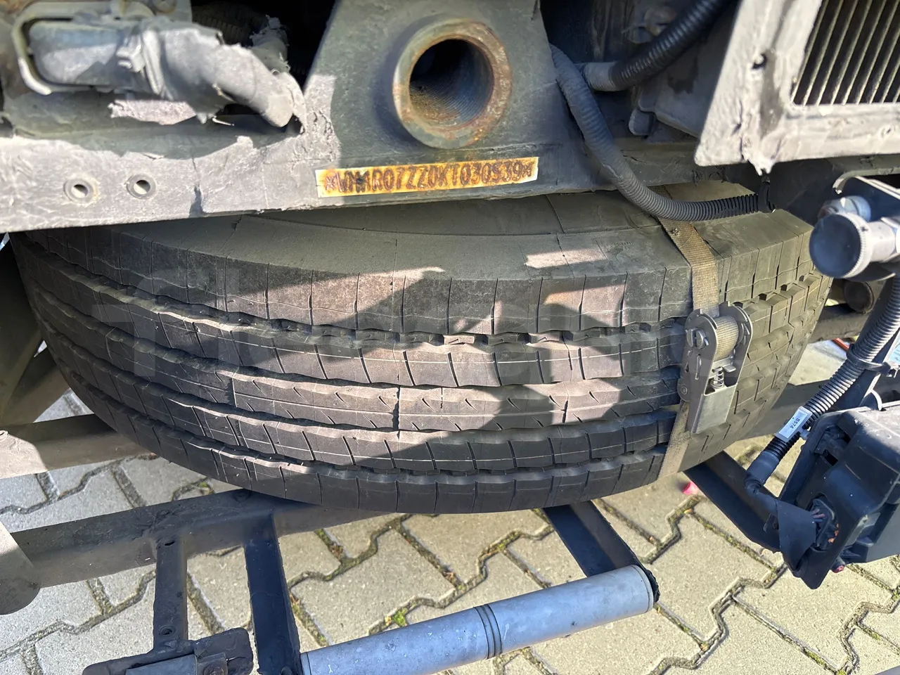 Man Lion's Coach J0AAB -EUR6 -309kW -12.101m - spare wheel