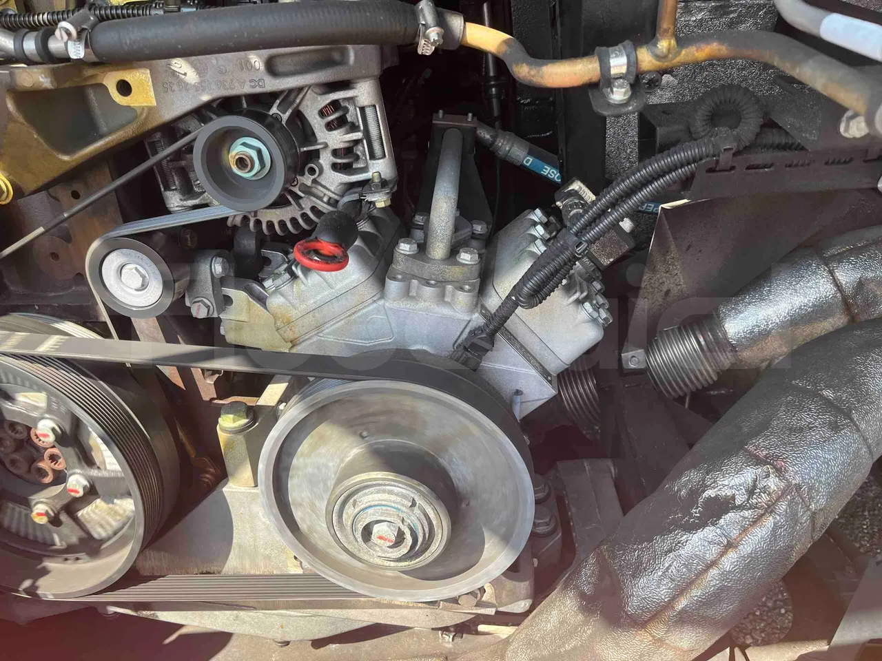 Mercedes-Benz Citaro - air conditioning compressor