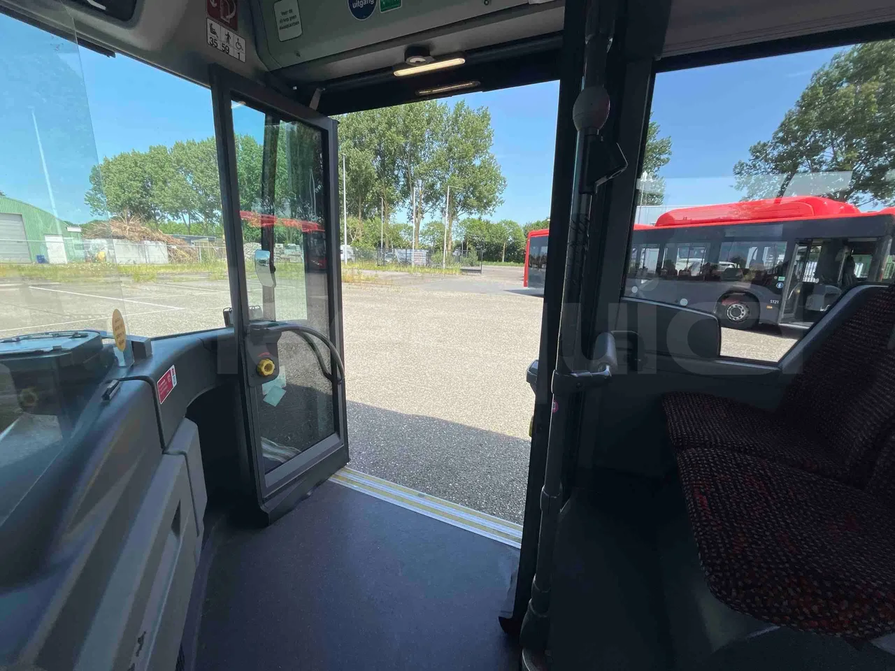 Mercedes-Benz Citaro - handrails photo