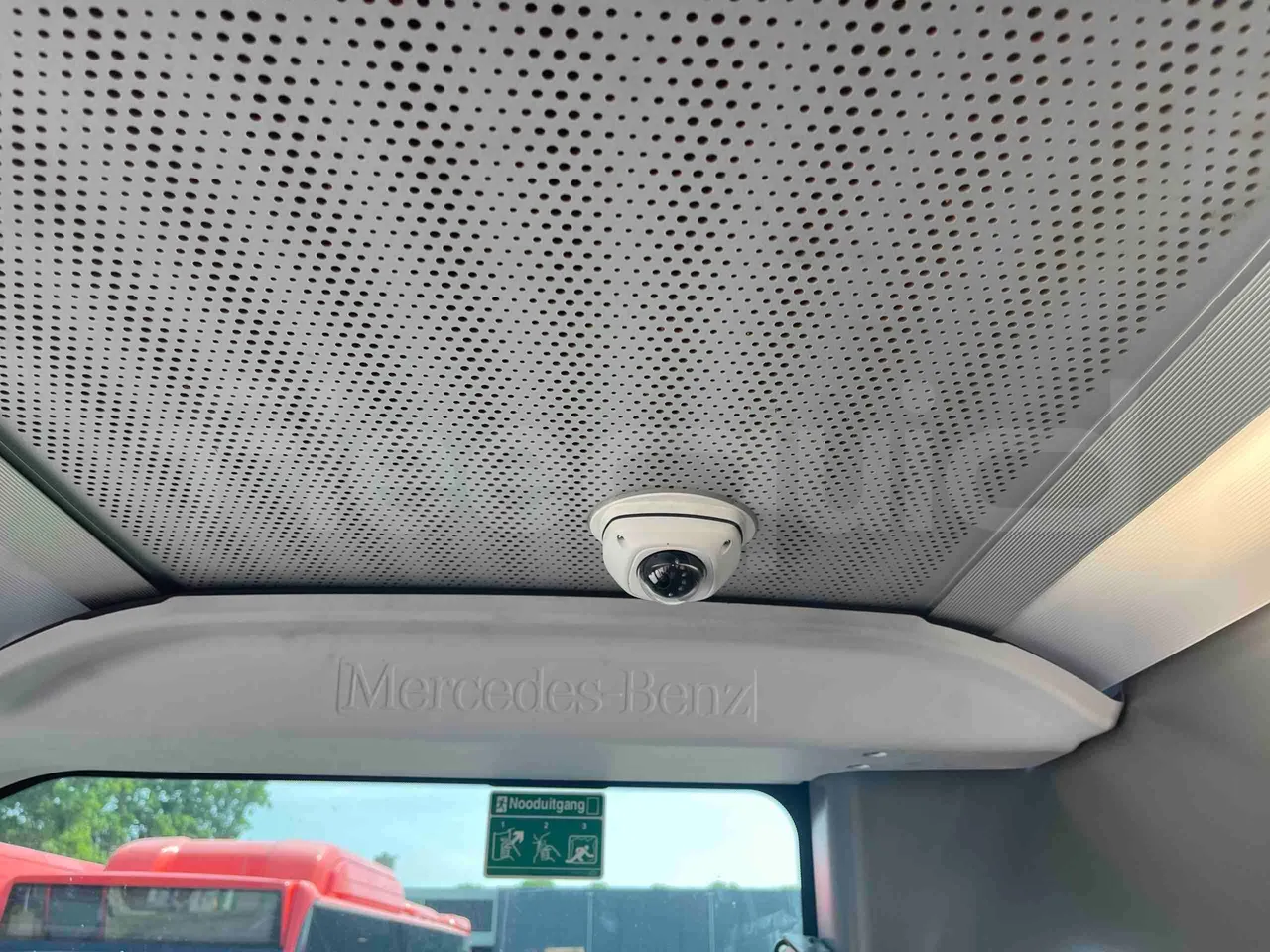 Mercedes-Benz Citaro - floor hatches photo