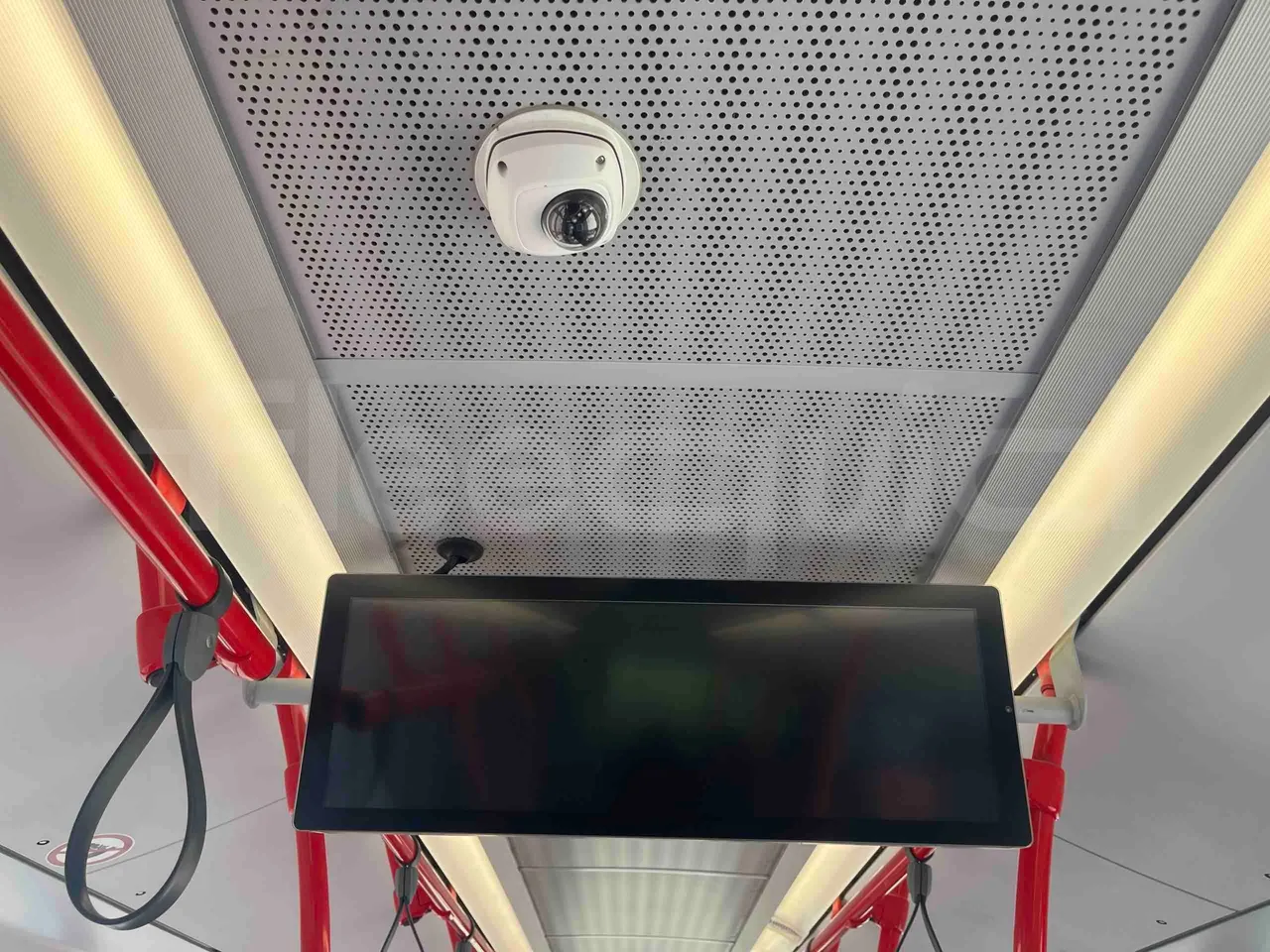 Mercedes-Benz Citaro - roof hatch 1