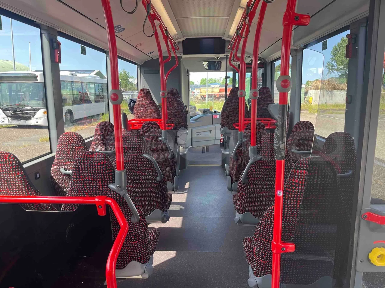 Mercedes-Benz Citaro - forward view middle aisle