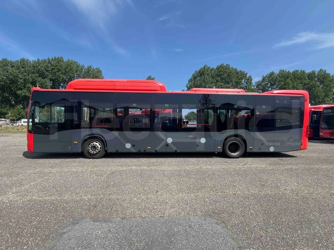 Mercedes-Benz Citaro - left side photo