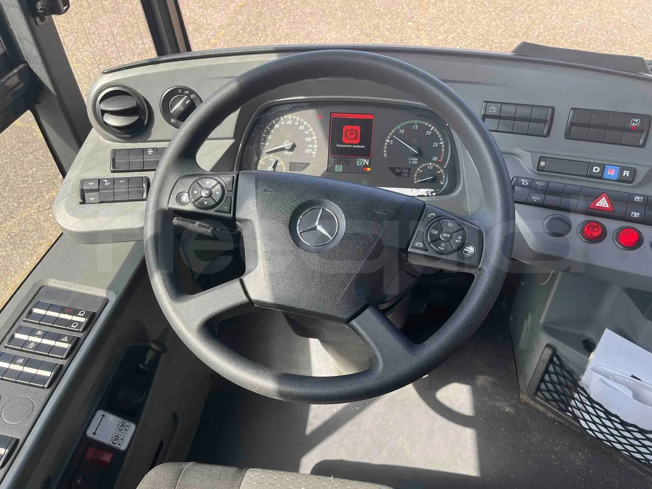 Mercedes-Benz Citaro - steering wheel photo
