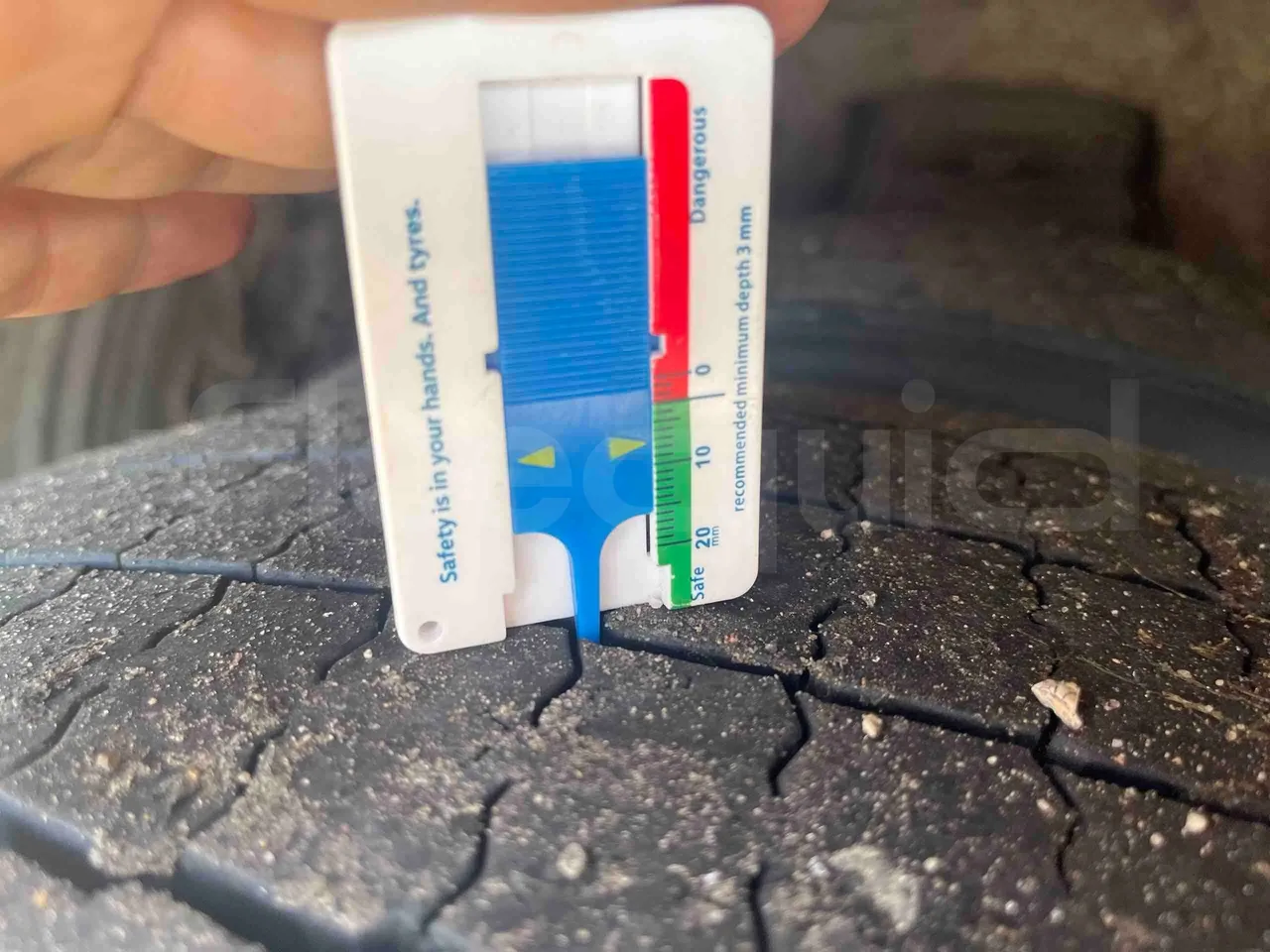 Mercedes-Benz Citaro - rear left tire photo