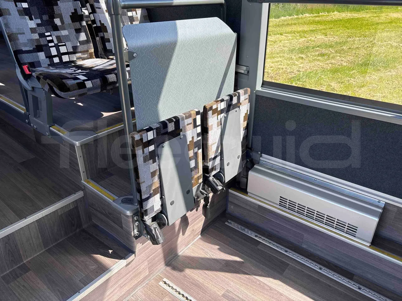 Setra S415 S415 - EUR6 - folding seat photo