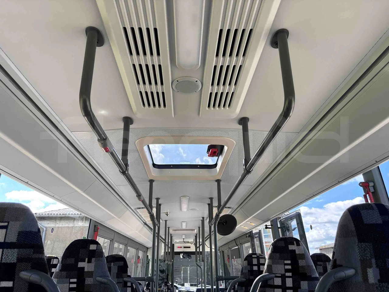 Setra S415 S415 - EUR6 - overhead compartments photo