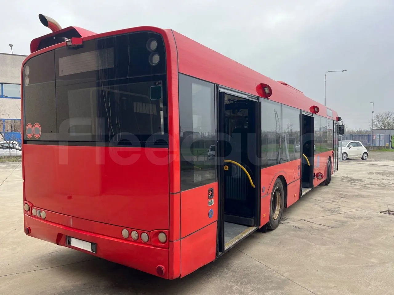 Solaris Urbino 12 - Euro6 - 240kW - 12mt - 3/4 right rear doors open